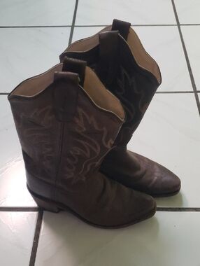 Vintage in exellent condition classic brown Western Boots, kids